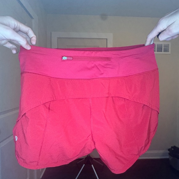 Lululemon Speed Up Short 4" – Bold Red – Size 8 - Picture 2 of 3